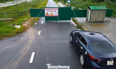 Bất ngờ rào chắn tuyến đường gần 200 tỷ đồng ở Huế