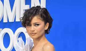 Zendaya để lộ 'vật nhỏ' này liên quan đến Tom Holland, khiến netizen lại dấy lên suy đoán