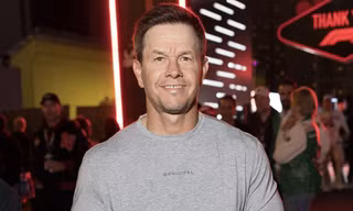 Mark Wahlberg thừa nhận sự nổi tiếng đi kèm với 'gánh nặng' đối với các con của mình