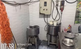 Khởi tố người phụ nữ dùng hàn the làm giò, chả bán kiếm lời