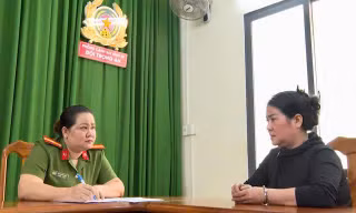 Công an TP.HCM triệt phá nhóm tín dụng đen núp bóng quán sinh tố do ‘Má Hạnh’ cầm đầu