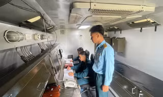 Những người lính bảo vệ con đường trọng yếu trên không