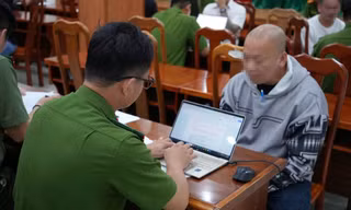 Công an TPHCM tiếp nhận 42 công dân bị Hoa Kỳ trục xuất