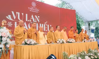 Đại lễ Vu lan tại công viên tưởng niệm Thiên Đức: Vu lan hửng nắng soi lòng hiếu