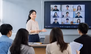 Giáo viên THPT dạy chương trình đại học, nhà trường nói gì?
