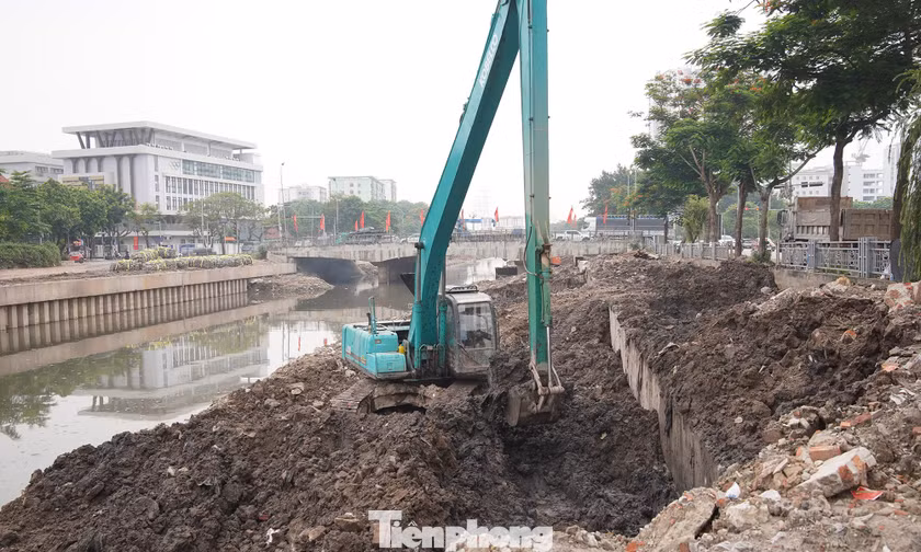 Dự án dẫn nước lưu vực sông Tô Lịch hơn 680 tỷ gặp khó trong việc tìm bãi đổ đất thải