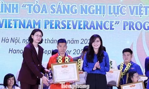 Hai lần khởi nghiệp trên đôi chân khuyết tật