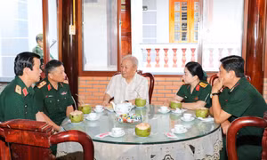 Đại tướng Lê Văn Dũng - Nhà lãnh đạo quân đội xuất sắc, giản dị, gần gũi