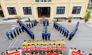 Tuổi trẻ TPHCM, Vĩnh Long chào mừng Đại hội Đảng toàn quốc lần thứ XIV