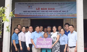Tỉnh Đoàn Đồng Tháp tiếp sức giúp người dân an cư, vươn lên thoát nghèo 