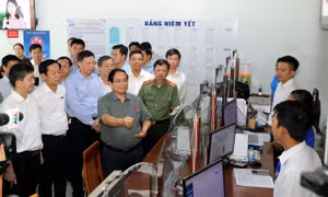 Thủ tướng kiểm tra bệnh viện chậm tiến độ, nhà ở xã hội ở Cần Thơ