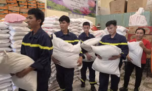 Thanh niên Công an An Giang hướng về đồng bào miền Trung