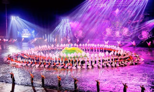 Lào Cai bắn pháo hoa tại khai mạc Lễ hội Mường Lò 2026
