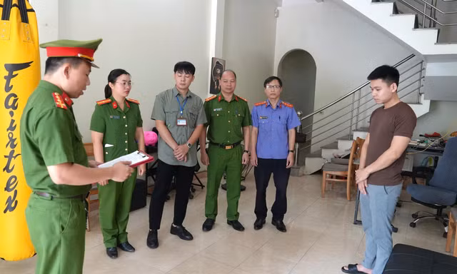 Hàng trôi nổi quảng cáo thảo mộc Tây Bắc để ‘đẩy’ doanh thu bán hàng