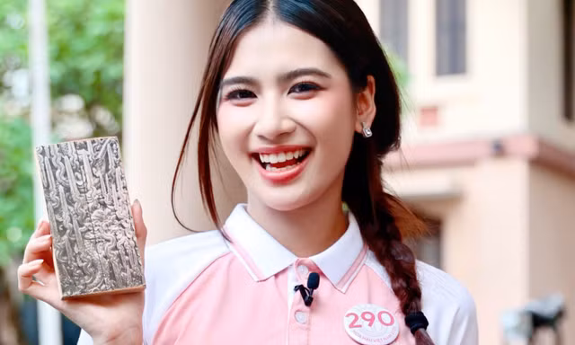 Thí sinh Hoa hậu Việt Nam giải mật thư 
