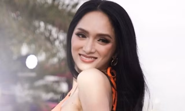 Hương Giang nói về sự cố trong phần thi áo tắm
