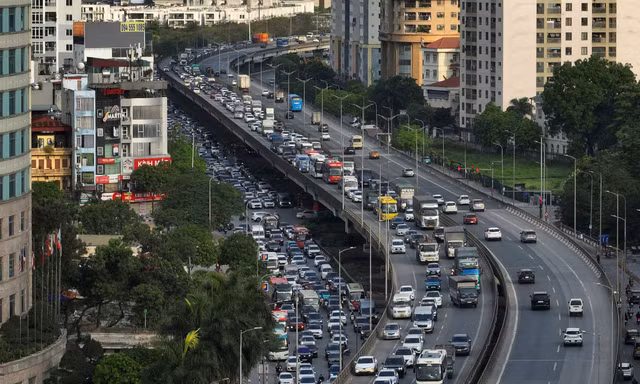 Hà Nội: Đề xuất bỏ làn dừng xe khẩn cấp trên Vành đai 3