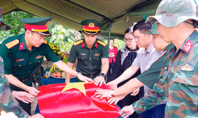 Lào Cai cất bốc được nhiều mộ liệt sĩ để xác định danh tính, bàn giao cho gia đình, dòng họ