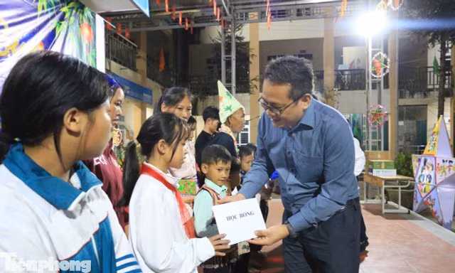 Trung thu đặc biệt của học sinh vùng cao, biên giới Lai Châu