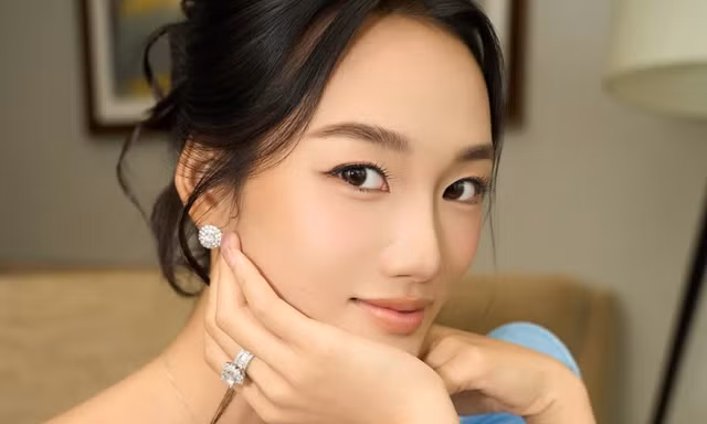 Vừa đăng quang 10 ngày, Hoa hậu Quỳnh Anh đã phải xin lỗi
