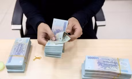 Vì sao người dân thích gửi tiền ngân hàng?