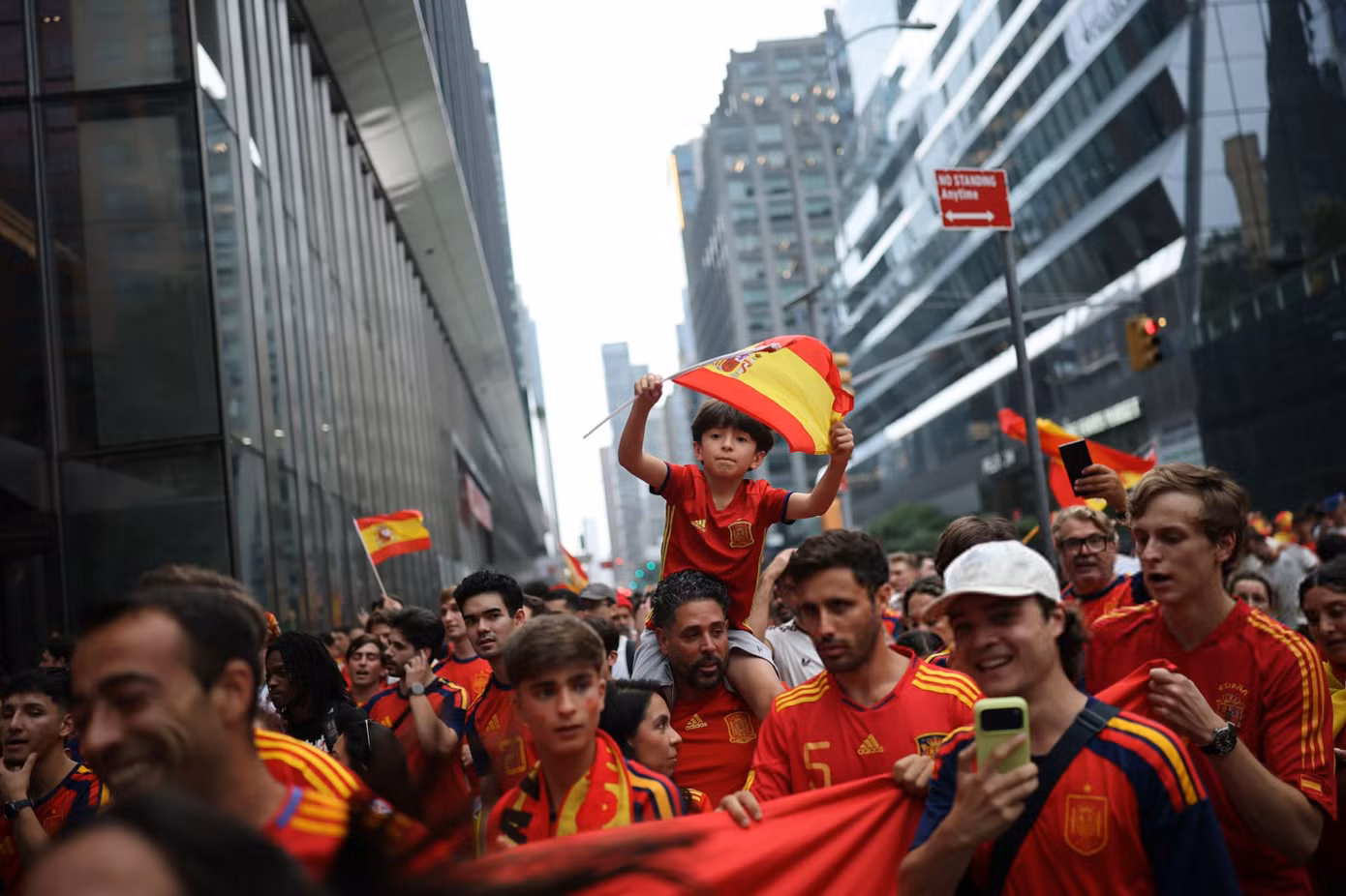fans-of-spain-gather-in-new-york-ahead-of-fifa-world-cup-fin-1.jpg