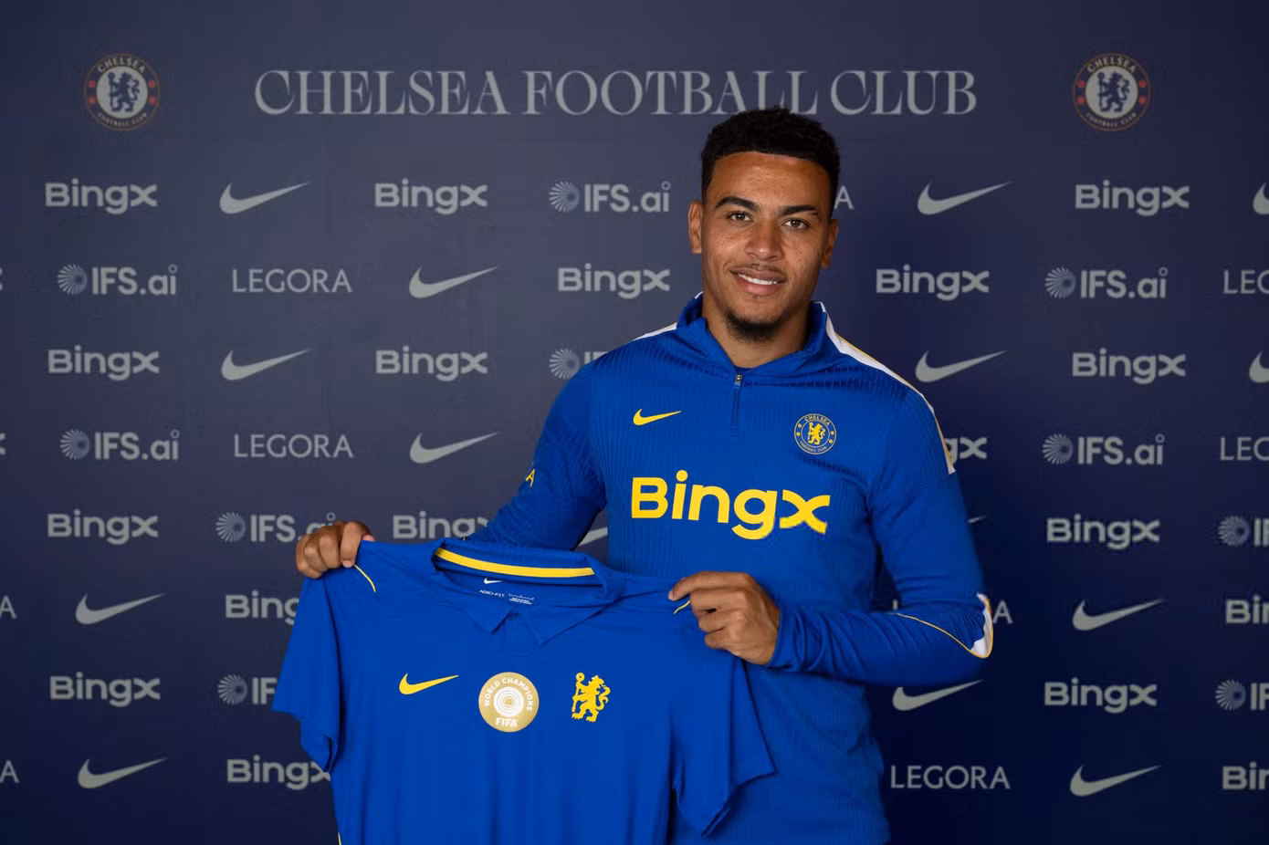 chelsea-fc-unveil-new-signing-morgan-rogers-2.jpg