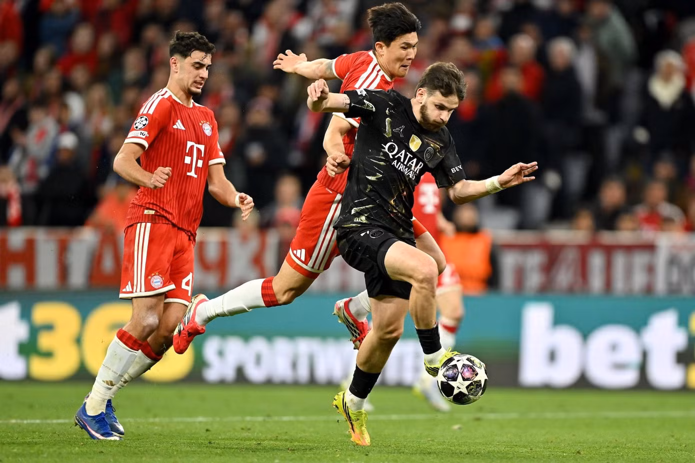fc-bayern-munchen-v-paris-saint-germain-uefa-champions-lea-8.jpg