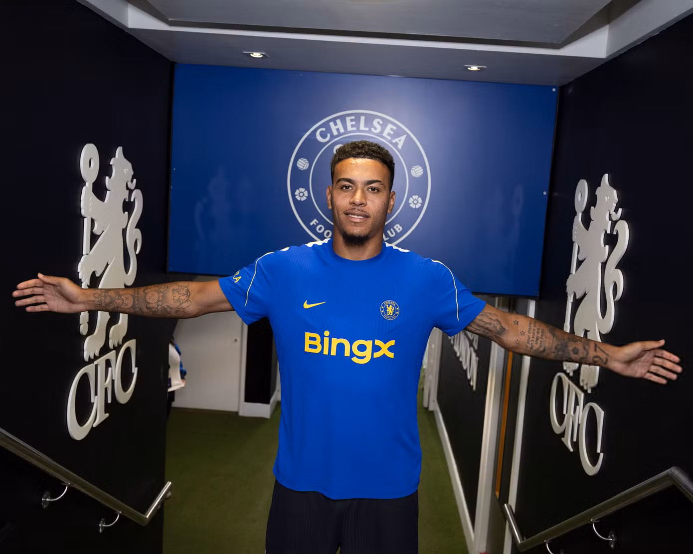 chelsea-fc-unveil-new-signing-morgan-rogers.jpg