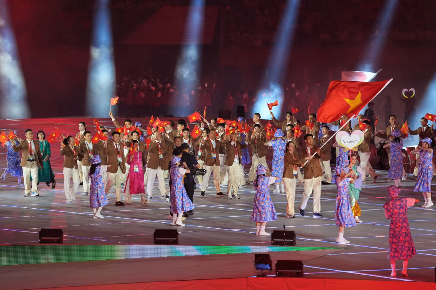 opening-ceremony-20th-asian-games-aichi-nagoya-day-0-6.jpg