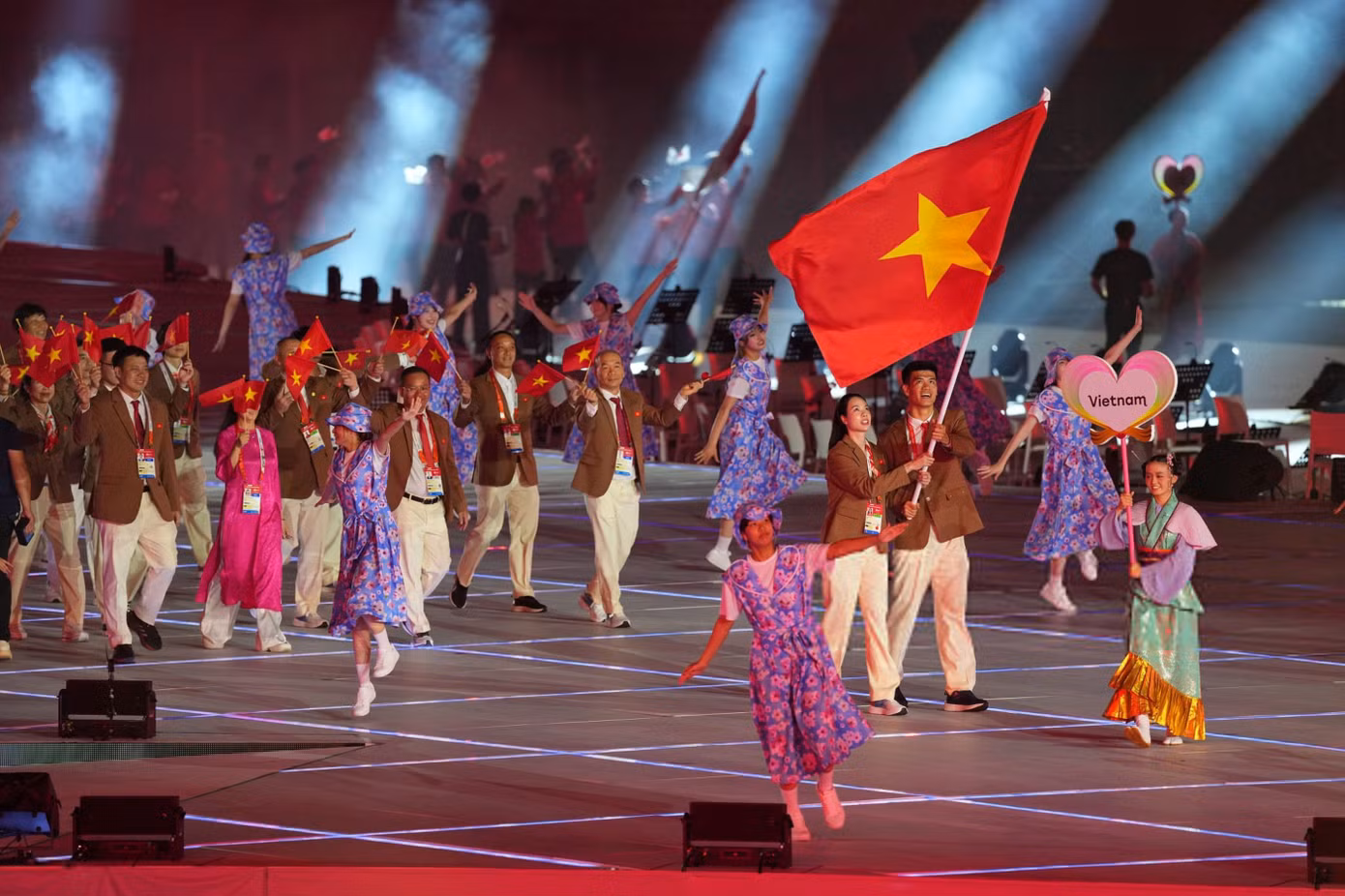 opening-ceremony-20th-asian-games-aichi-nagoya-day-0-5.jpg