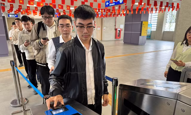 Metro Nhổn - Ga Hà Nội bắt đầu soát vé định danh, sinh trắc học
