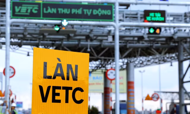 Thu phí tài khoản giao thông: Quyền của hành khách bị 'vô hiệu hóa' 