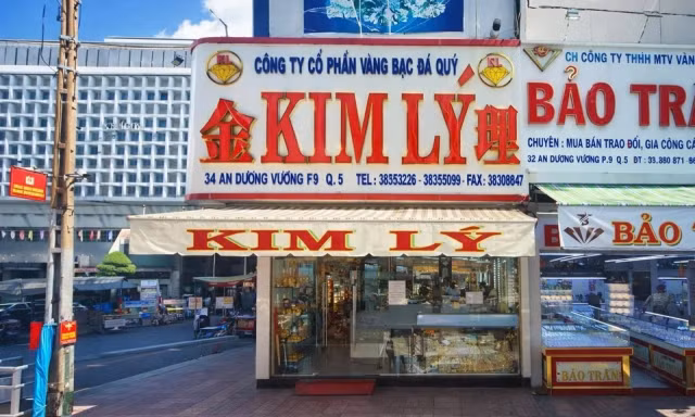 Chủ tiệm vàng Kim Lý vừa bị khởi tố trong vụ buôn lậu kim cương là ai?