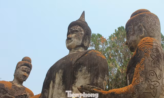 Điều kỳ bí trong khu vườn có hơn 200 pho tượng 