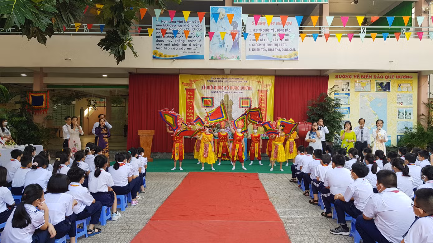 tuyen-sinh.jpg