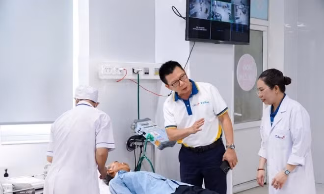 Cứu sống bệnh nhân nam 60 tuổi bị nhồi máu cơ tim cấp tại buổi khám từ thiện ở Quảng Ngãi