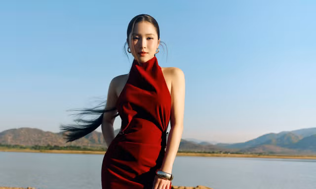 Hương Tràm khiến khán giả bất ngờ với màn 'tất tay' mở đầu cho chương mới trong hành trình nghệ thuật 