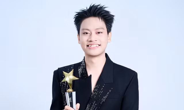 'Thần đồng bolero' Trần Tấn Bảo trở thành Quán quân 'The next artist 2026', khiến Đàm Vĩnh Hưng bật khóc