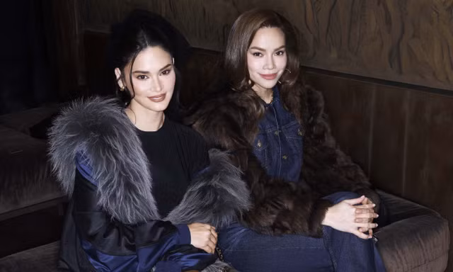 Hồ Ngọc Hà ‘chiếm sóng’ truyền thông, 'thả dáng' quyến rũ bên cạnh 'Miss Universe' Pia Wurtzbach