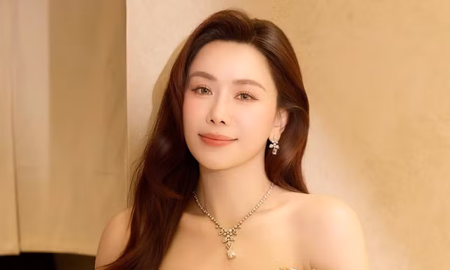 ‘MC nổi tiếng miền Tây’ Anh Thơ trải lòng về cuộc sống hiện tại: ‘Tôi gần như không còn gì để tiếc nuối’