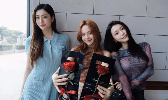Dàn 'mỹ nhân' showbiz Việt 'khuấy đảo' mạng xã hội vì hành động tinh tế của 'Chị đẹp đạp gió rẽ sóng' này