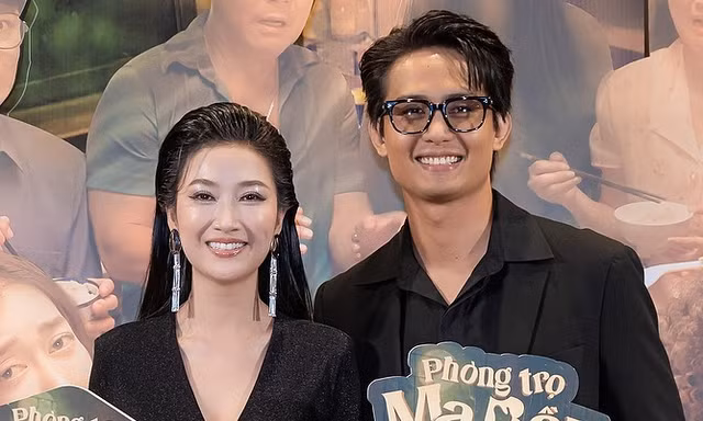 Sau khi công khai chuyện tình cảm, ‘nữ hoàng phim xưa’ Quỳnh Lam gợi cảm sánh đôi cùng tình trẻ