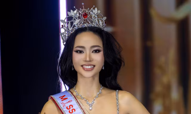 Nữ MC song ngữ cao 1,77m đăng quang 'Miss Charm Vietnam 2026'