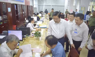 Trưởng ban Nội chính Trung ương kiểm tra vận hành hành chính công tại Long Khánh