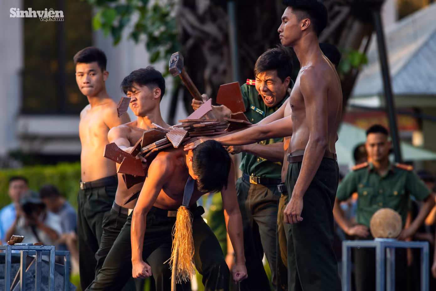 trinh-dien-nghiep-vu-cong-an-10.jpg