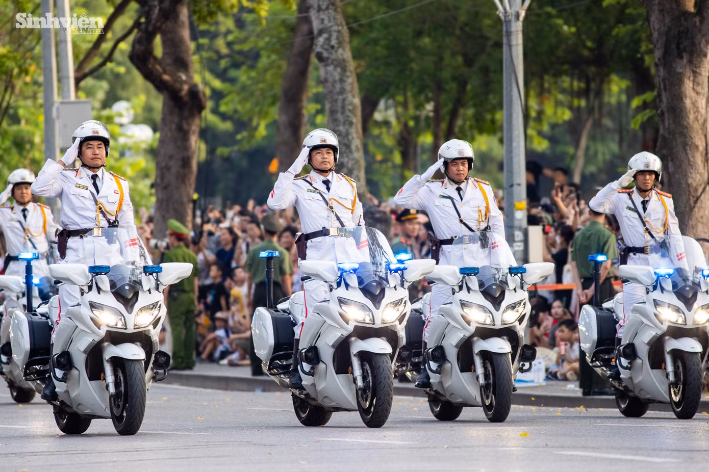 trinh-dien-nghiep-vu-cong-an-38.jpg