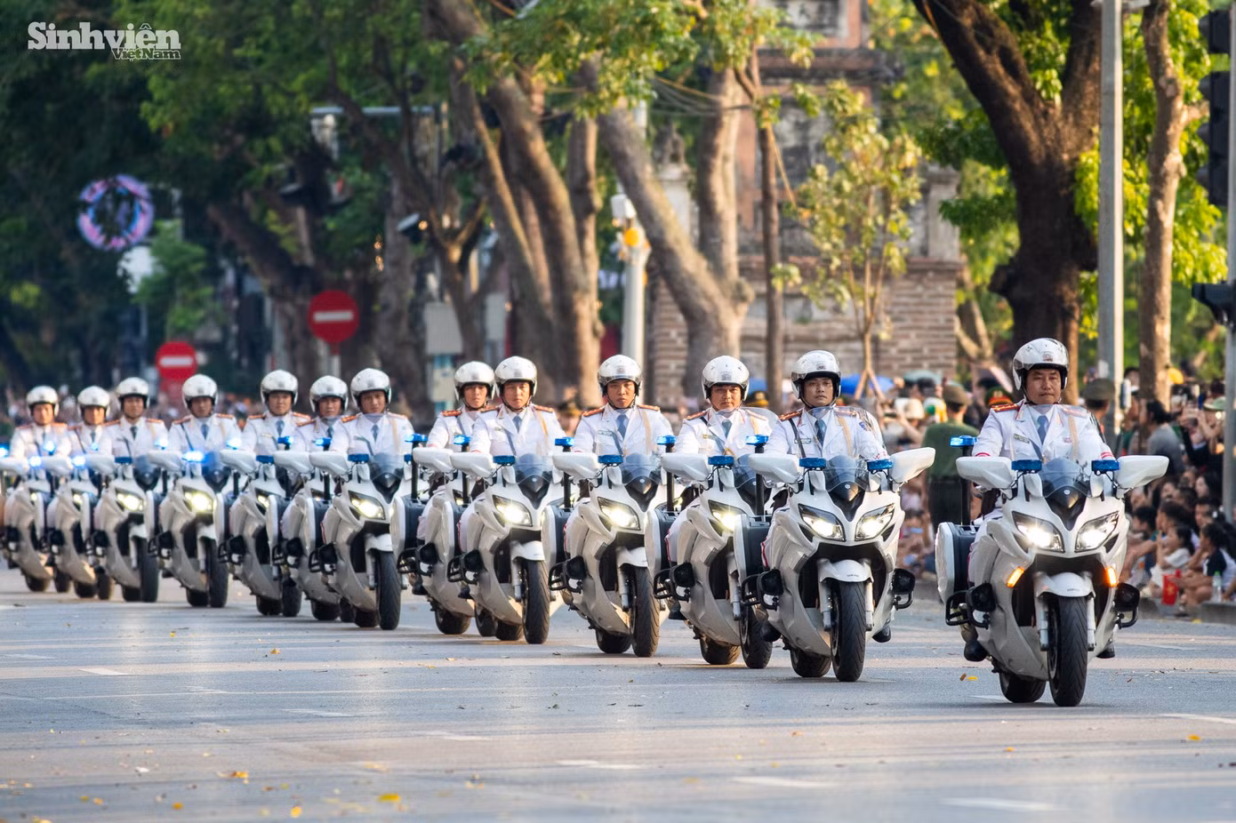 trinh-dien-nghiep-vu-cong-an-36.jpg