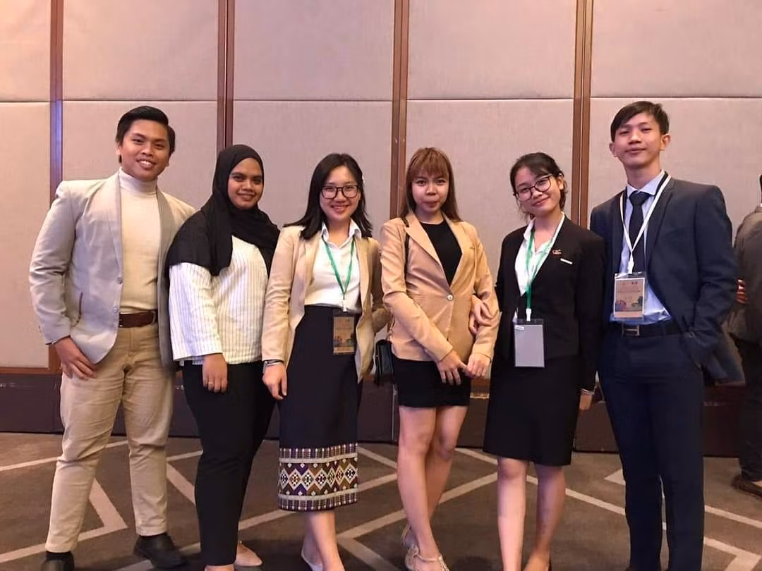 7-anh-tham-gia-chuong-trinh-lanh-dao-tai-kuala-lumpur.jpg