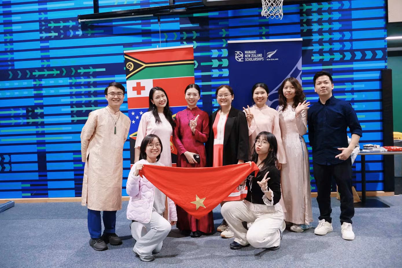 3-anh-tham-gia-cac-hoat-dong-trao-doi-van-hoa-tai-new-zealand.jpg